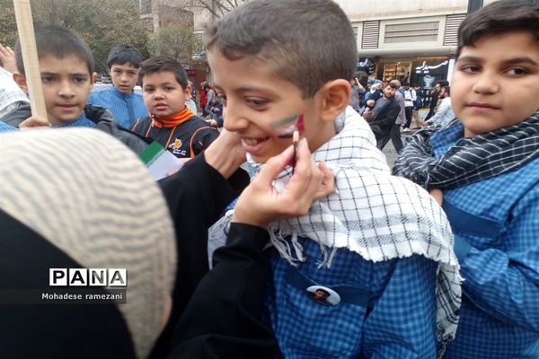 حضور پرشور و حماسی دانش‌آموزان و فرهنگیان استان خراسان رضوی در یوم الله ۱۳ آبان