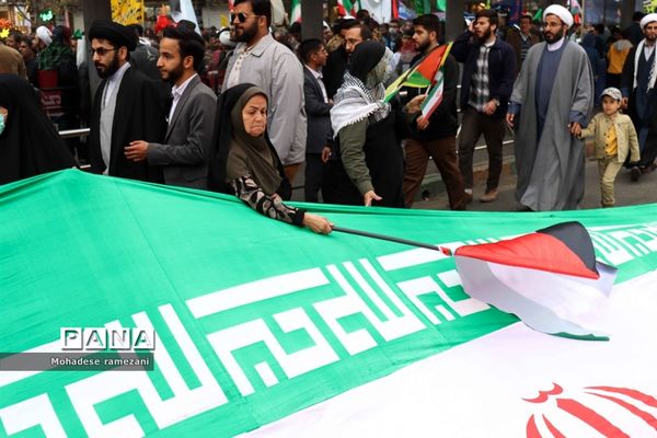 حضور پرشور و حماسی دانش‌آموزان و فرهنگیان استان خراسان رضوی در یوم الله ۱۳ آبان