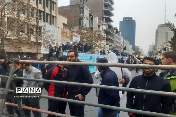 راهپیمایی ۱۳ آبان در تهران