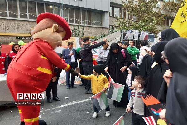 راهپیمایی ۱۳ آبان در تهران