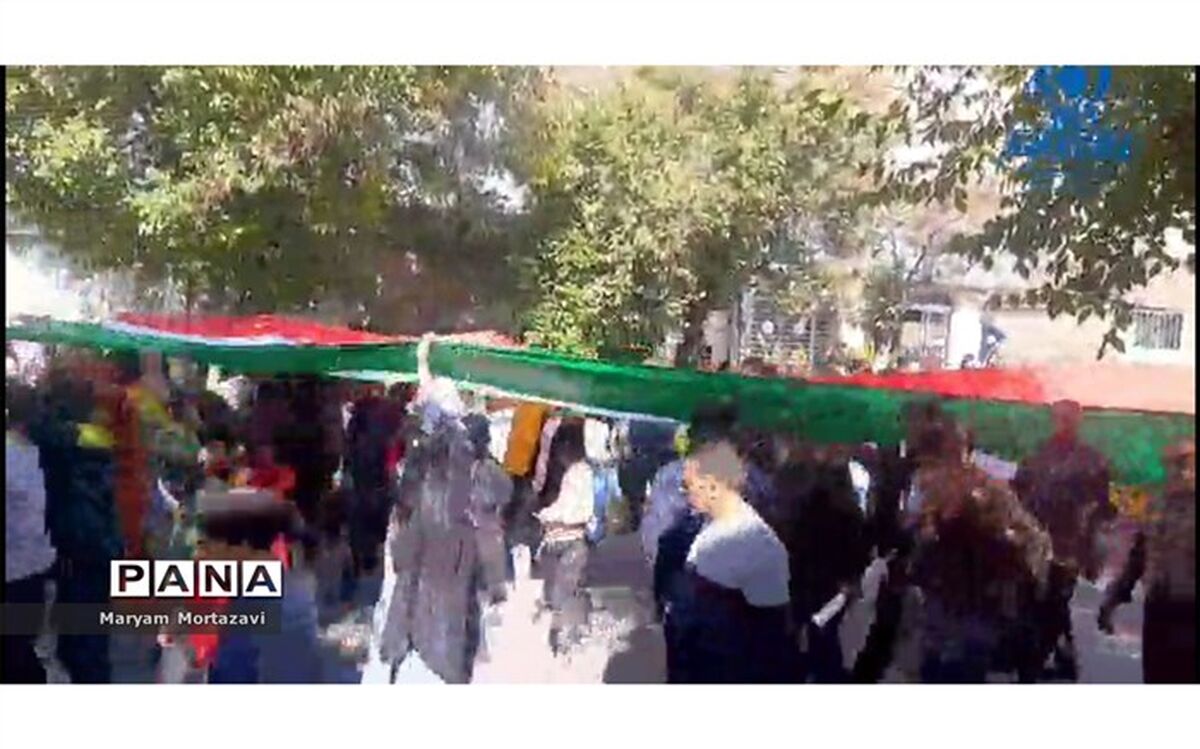 راهپیمایی ۱۳ آبان در شهرستان ارسنجان/فیلم