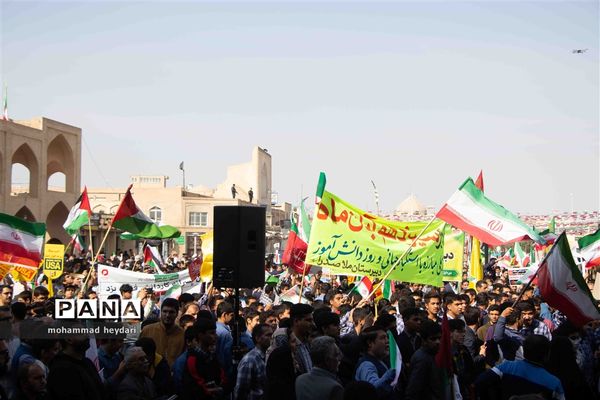 یوم الله سیزده آبان در یزد