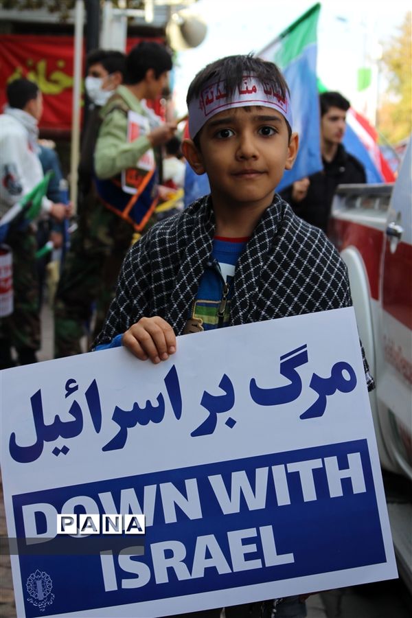 راهپیمایی ۱۳آبان در زنجان