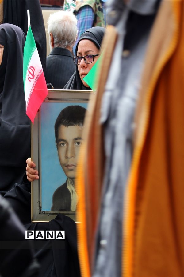 راهپیمایی ۱۳آبان در زنجان