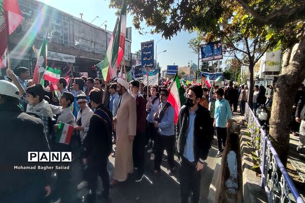 راهپیمایی روز ۱۳ آبان در کاشمر