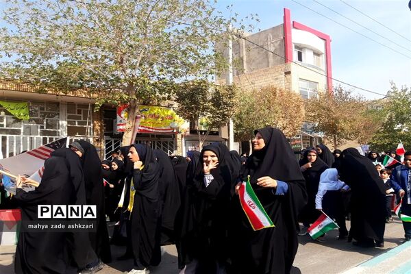 راهپیمایی روز سیزده آبان در شهرستان اشکذر