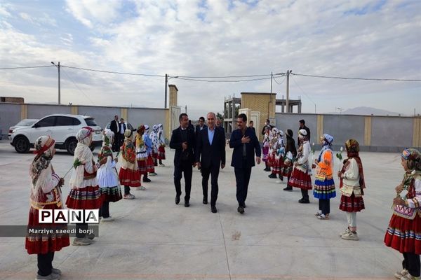 آیین افتتاح دبستان ۹ کلاسه بانو عزت علمی باقرخان ۳