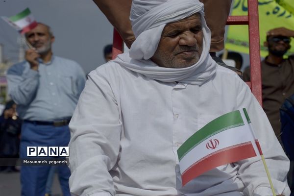 راهپیمایی ۱۳ آبان در رودان