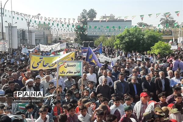 راهپیمایی روز سیزده آبان با حضور مردم، مسئولان و دانش‌آموزان در جهرم