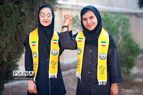 راهپیمایی یوم الله ۱۳ آبان با حضور گسترده مسئولان و دانش‌آموزان منطقه درودزن