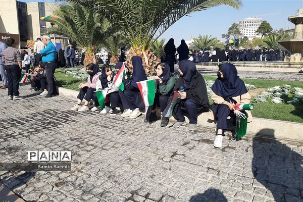 دانش‌آموزان و فرهنگیان بار دیگر در 13 آبان ماه حماسه آفریدند