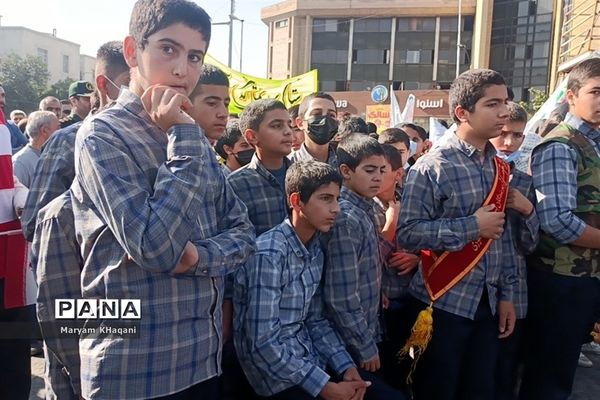 تجمع بزرگ ضد استکباری دانش‌آموزان در شیراز