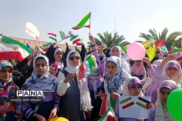 تجمع بزرگ ضد استکباری دانش‌آموزان در شیراز