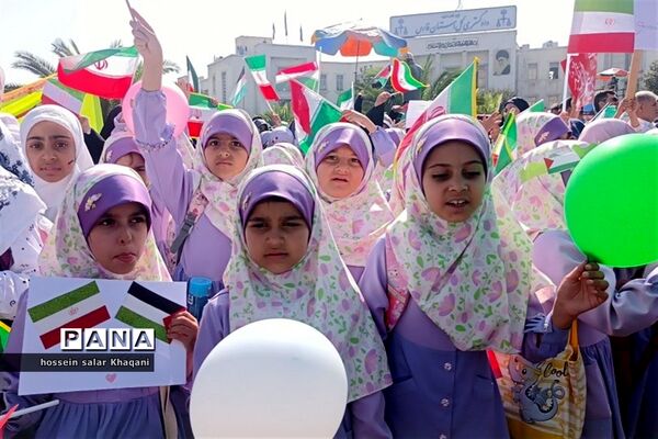 تجمع بزرگ ضد استکباری دانش‌آموزان در شیراز