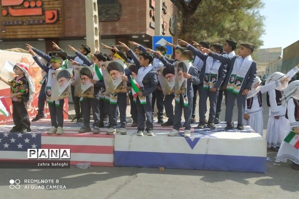 شکوه حضور مردم زاهدان در راهپیمایی یوم الله ۱۳ آبان