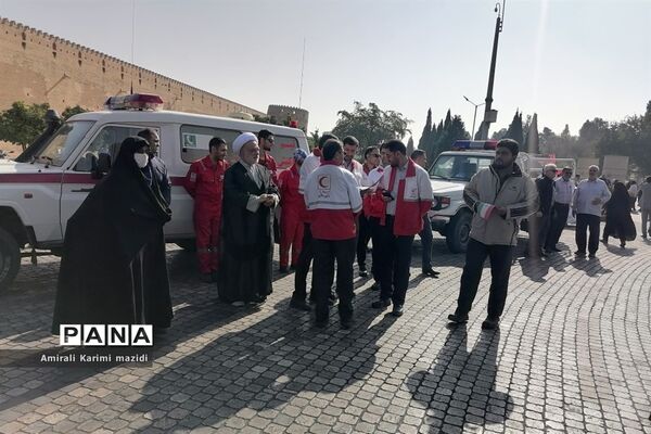 حضور پرشور دانش‌آموزان حماسه ساز شیرازی  در راهپیمایی یوم الله 13 آبان