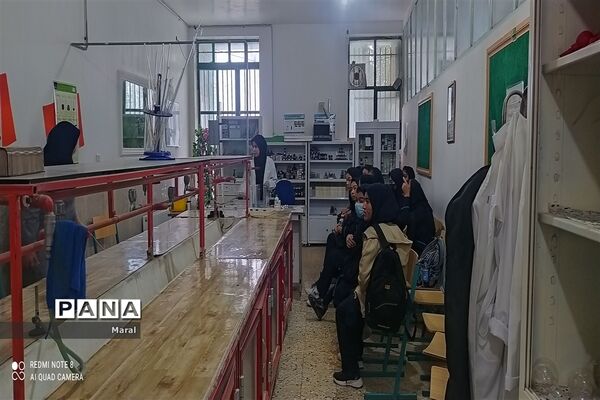 حضور دانش‌آموزان مدرسه  شهدای طغان  در پژوهش سرای ابوریحان جوادآباد