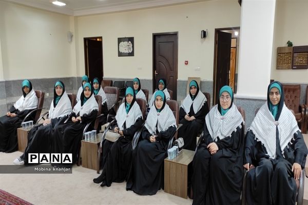 دیدار فرماندهان واحدهای مقاومت پیشگام با نماینده ولی فقیه در استان و امام جمعه بوشهر