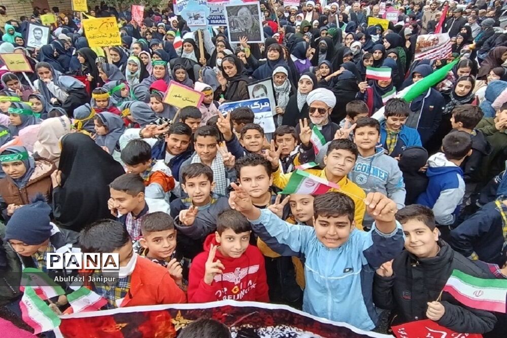 راهپیمایی 13 آبان روز دانش‌آموز در شهرستان فردیس