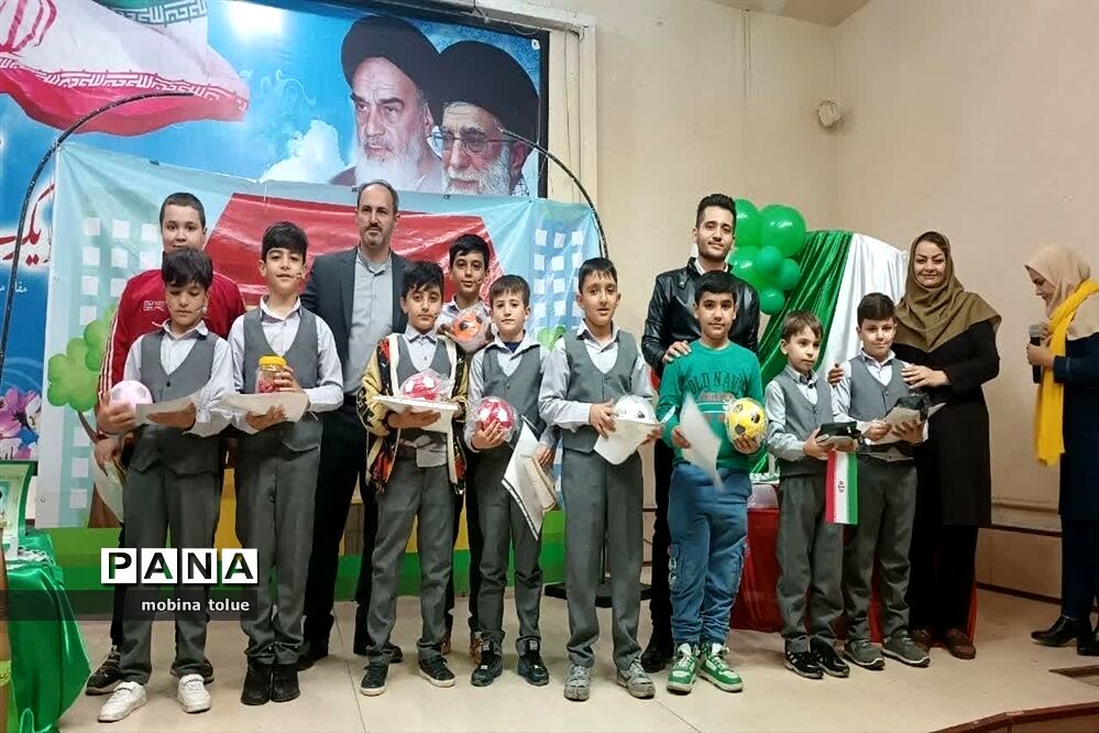 مراسم گرامیداشت هفته دانش‌آموز در مدرسه برهان علم