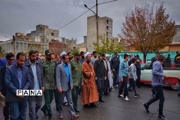 راهپیمایی بزرگ یوم اللّه 13 آبان در اشتهارد