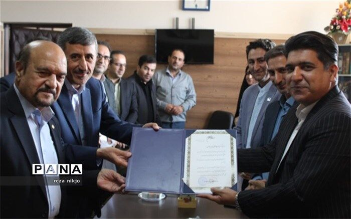 مجمع خیرین ناحیه یک بهارستان، اولین مجمع کشور با دو بانو است