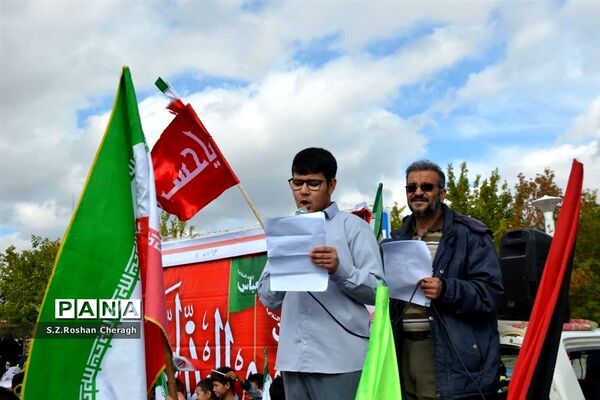 فریادهای کوبنده مردم شهر دستجرد خلجستان قم در راهپیمایی 13 آبان