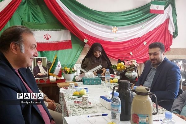 جلسه هم‌اندیشی و هماهنگی مدیران متوسطه دوم در آموزش و پرورش رودهن