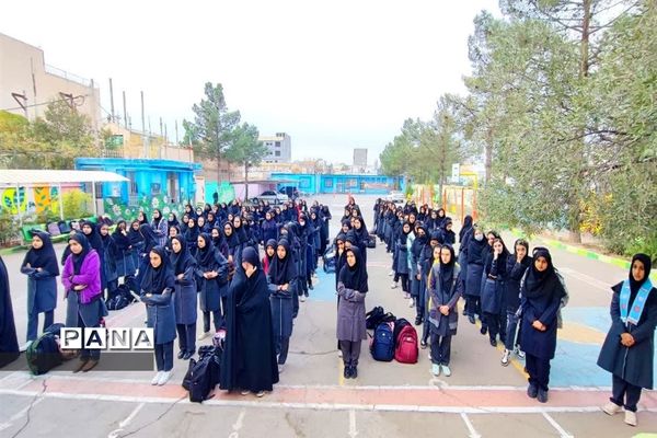 نواختن زنگ فرهنگ عمومی در دبیرستان شاهد مطهره کاشمر