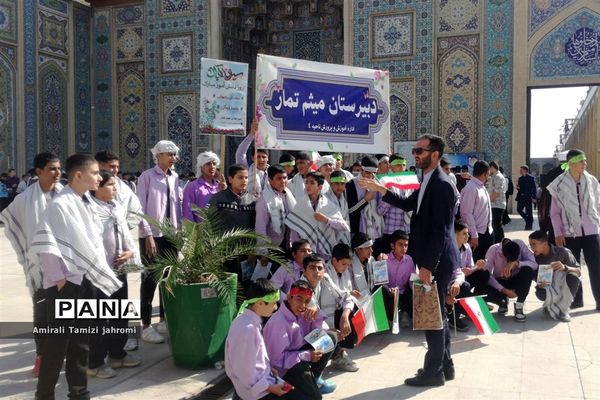 دانش‌آموزان با شهدای دانش‌آموز یک دل شدند