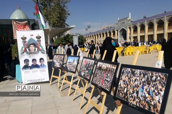 دانش‌آموزان با شهدای دانش‌آموز یک دل شدند