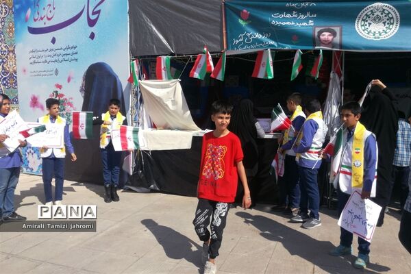 دانش‌آموزان با شهدای دانش‌آموز یک دل شدند