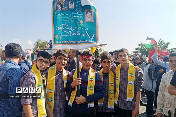 دانش‌آموزان با شهدای دانش‌آموز یک دل شدند