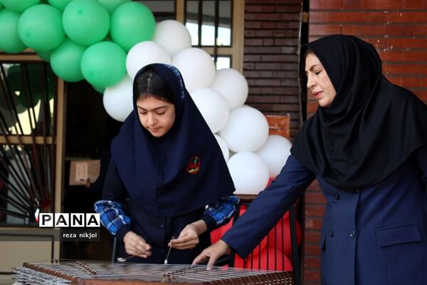 زنگ استکبار ستیزی در آموزشگاه فرزانگان ناحیه یک بهارستان