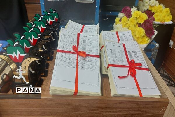 آیین تجلیل از قهرمانان و مدال‌آوران عرصه ورزش دانش‌آموزان پسر شهرستان‌های تهران