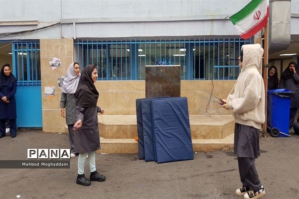 افتتاحیه المپیاد ورزشی دبیرستان هفده شهریور منطقه ۱۳