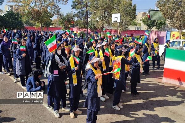 دهه دانش‌آموز فرصتی برای برپایی جشن‌های مختلف در مدارس