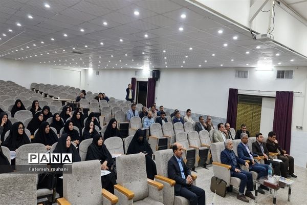 نشست مدیران مدارس خلیل‌آباد جهت تشریح برنامه‌های پرورشی