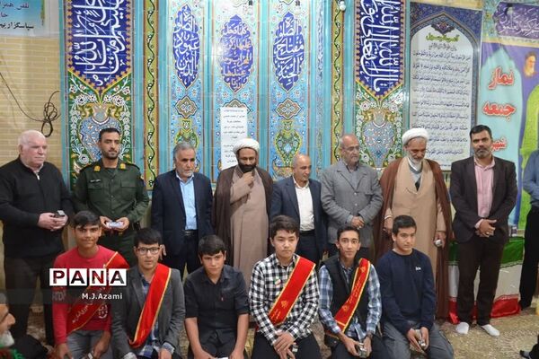 حضور اعضای سازمان دانش‌آموزی جعفریه و دستجرد در نماز جمعه