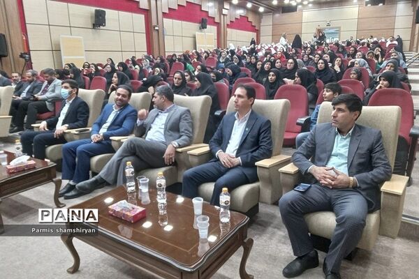 مراسم تجلیل از دختران قهرمان و مدال‌آوران ورزشی شهرستان‌های استان تهران