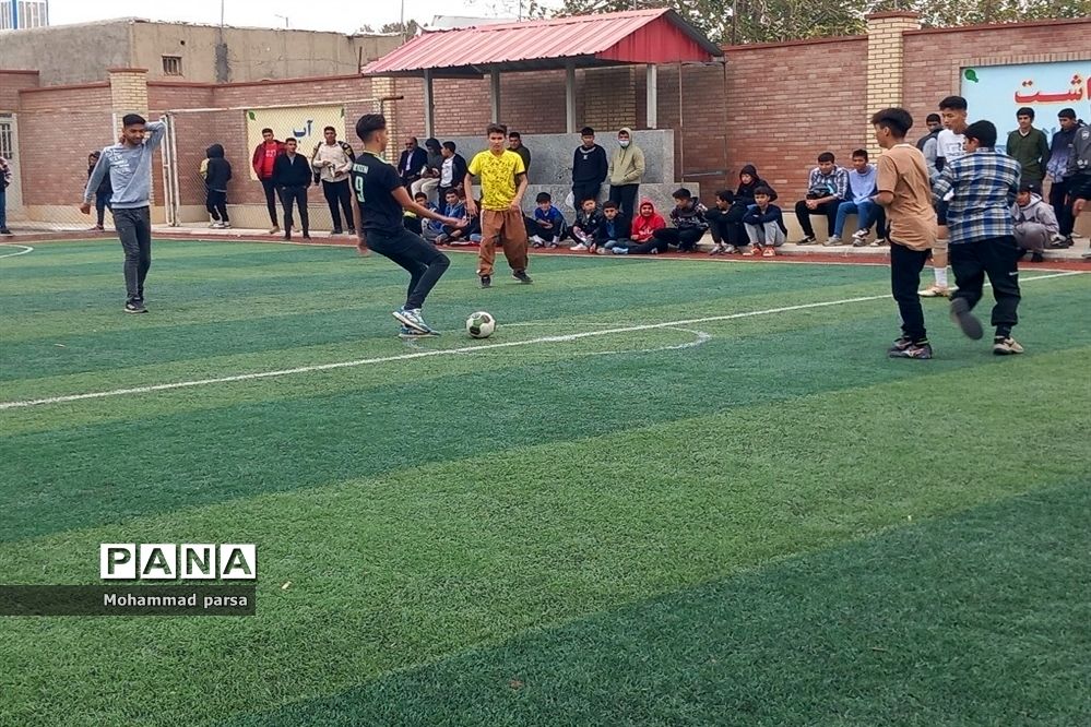 برگزاری مسابقه دانش‌آموزی در دبیرستان شهید طباطبایی جوادآباد