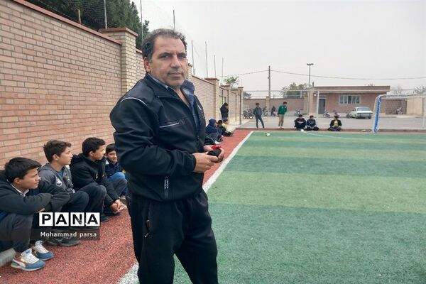 برگزاری مسابقه دانش‌آموزی در دبیرستان شهید طباطبایی جوادآباد