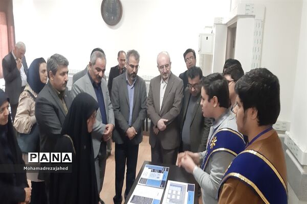 کسب ۴ رتبه کشوری رهاورد دانش‌آموزان خوزستانی در ششمین کارسوق ملی ژنتیک