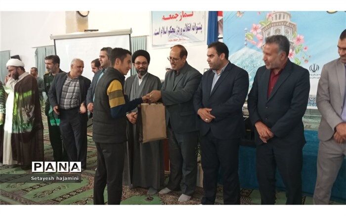 تجلیل از نفرات برتر المپیاد ورزشی کانون های مساجد ساوه