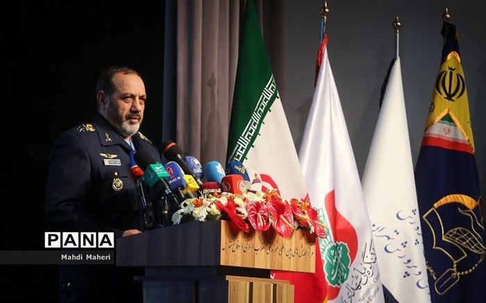 معمار آینده جامعه اسلامی آموزش و پرورش است