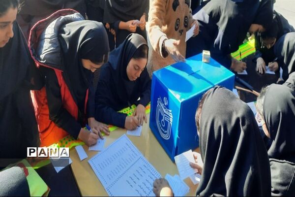 بیست و ششمین انتخابات شورای دانش‌آموزی در محمود‌آباد