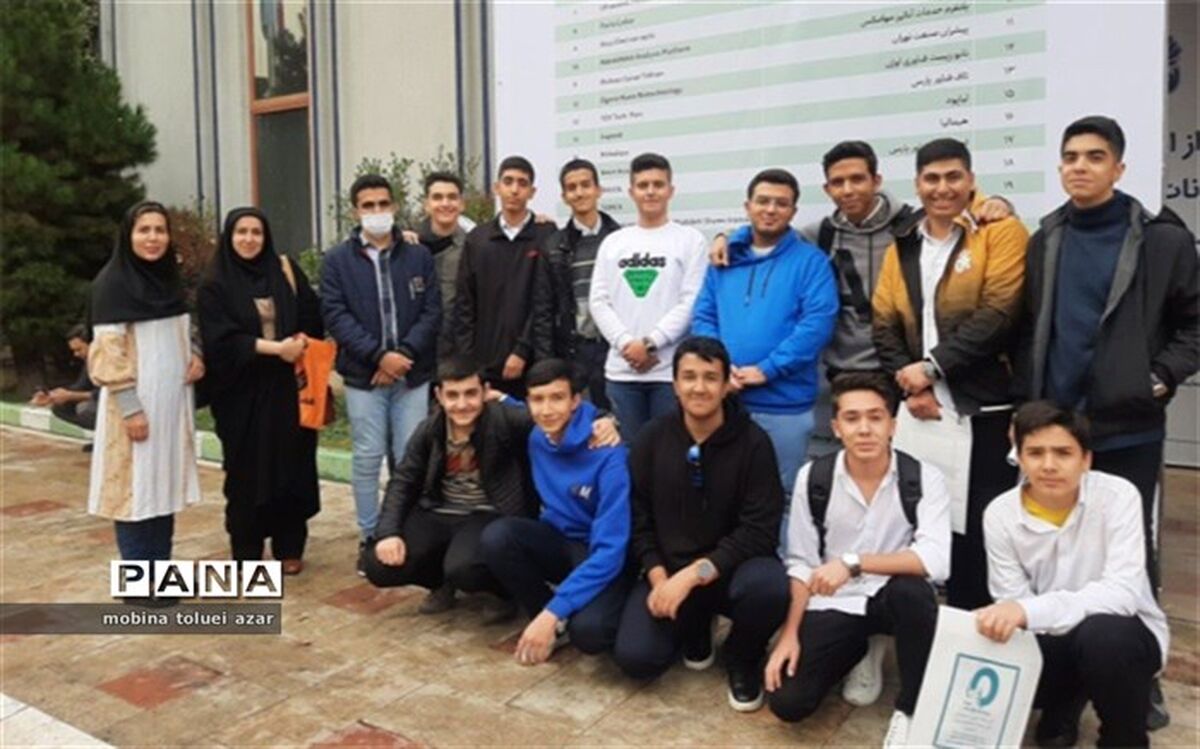 هدف از برگزاری اردوهای علمی، آشنایی دانش‌آموزان با کاربرد علوم روز دنیا در زندگی روزمره است