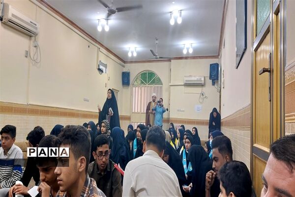 دیدارنخبگان تشکل‌های دانش‌آموزی با امام جمعه شادگان