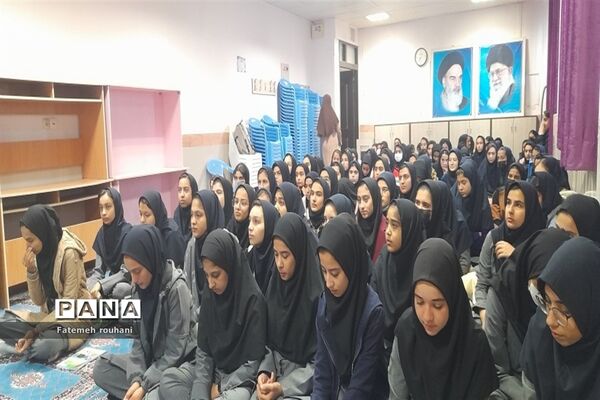 برگزاری کارگاه آمادگی کنکور ویژه پایه دهم شهرستان خلیل‌آباد