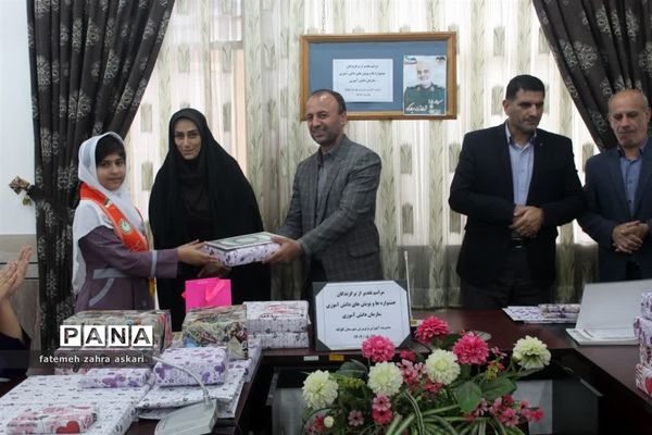 تقدیر از برگزیدگان جشنواره‌ها و پویش‌های سازمان دانش‌آموزی در گلوگاه